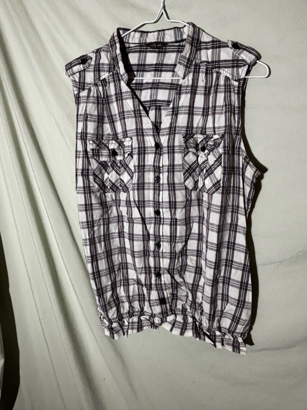 Denver Hayes Black & White Plaid Sleeveless Button-Down